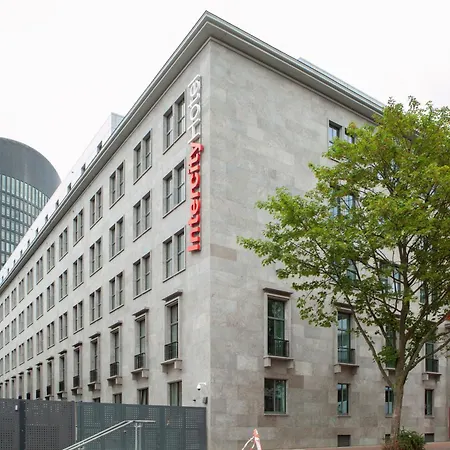 Отель Intercityhotel 4*