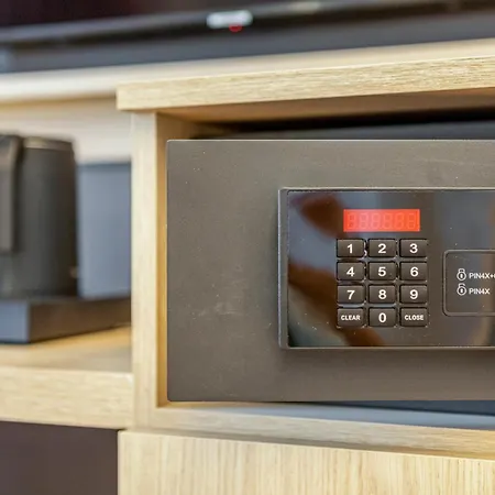 Отель Intercityhotel