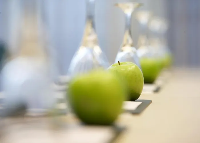 Отель Intercityhotel 4*