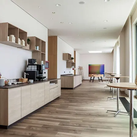 ホテル Intercityhotel