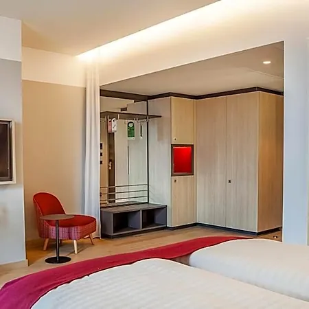 Intercityhotel 4*