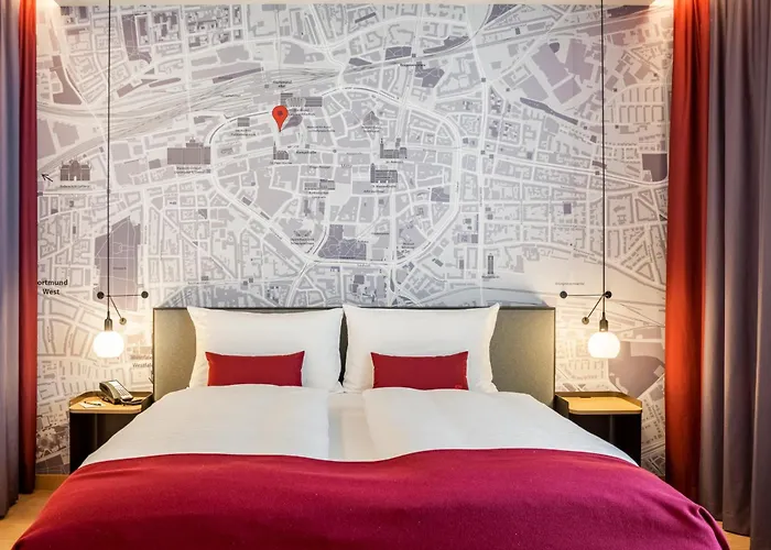 מלון Intercityhotel 4*