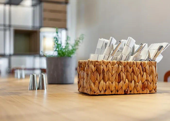 מלון Intercityhotel 4*